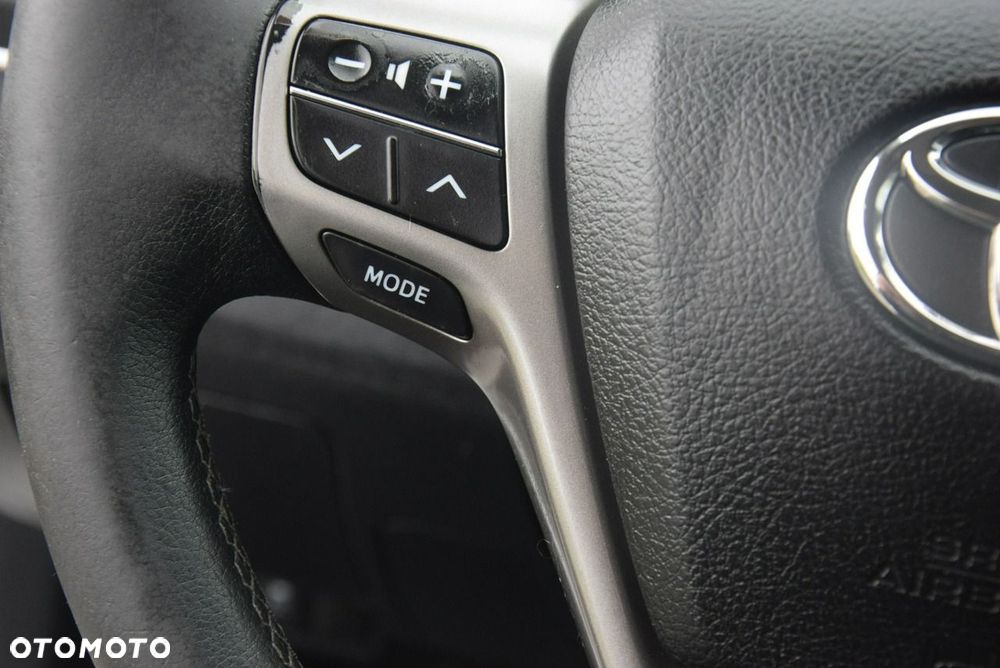 Toyota Avensis - 36