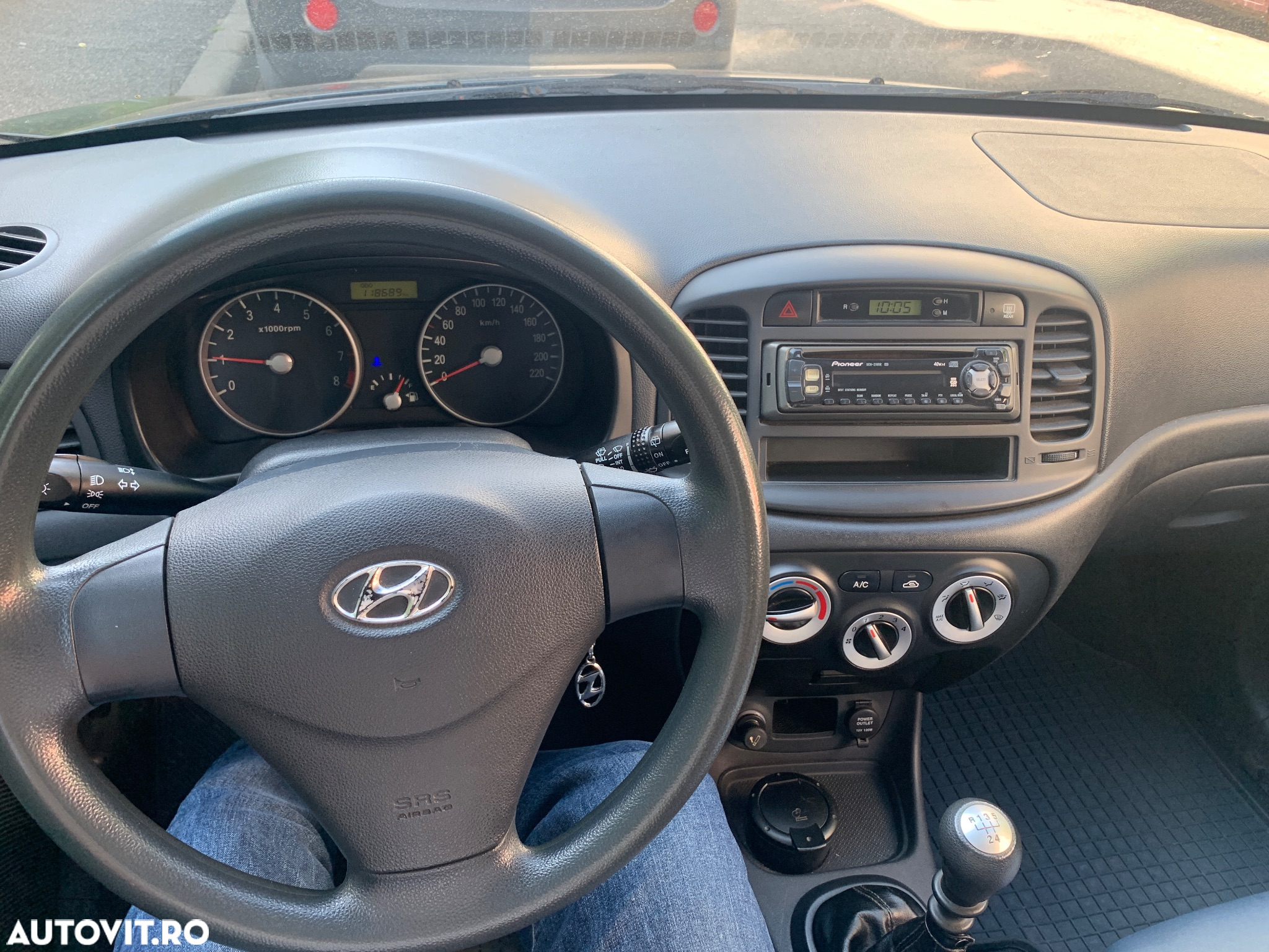 Hyundai Accent - 7