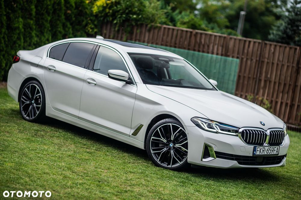 BMW Seria 5 520d xDrive Sport Line - 2