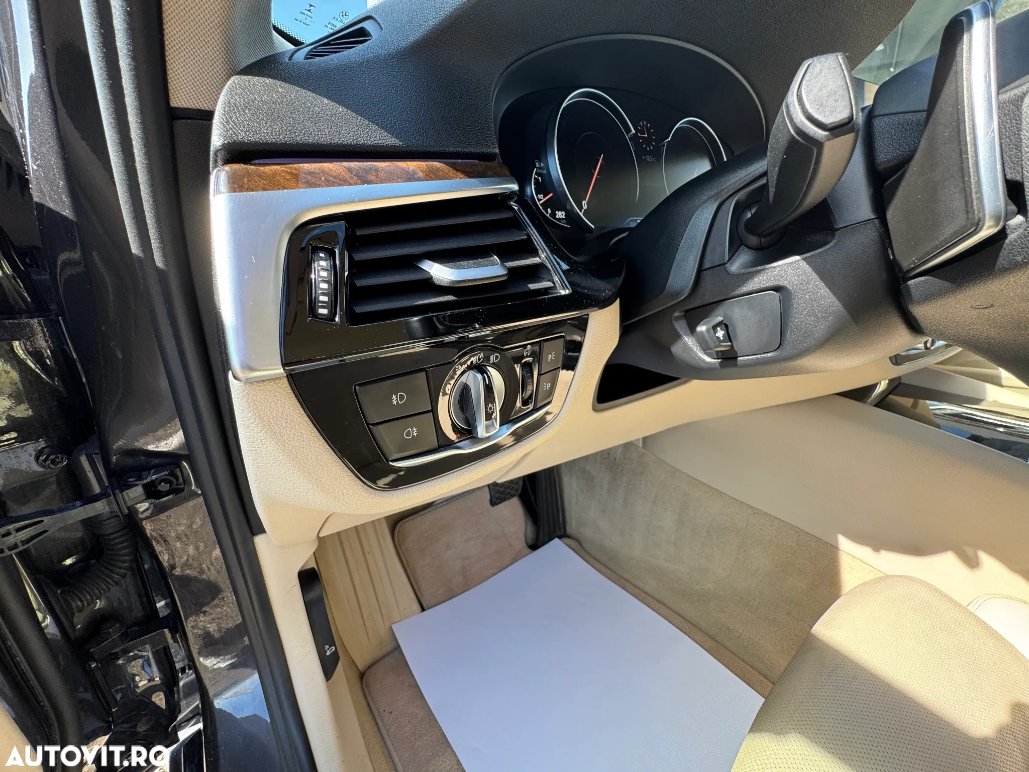 BMW Seria 5 520d xDrive AT - 13
