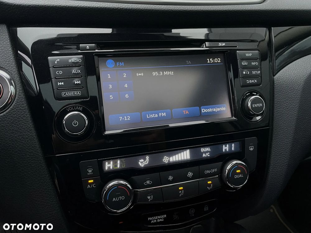 Nissan Qashqai 1.6 DCi Xtronic N-Connecta - 26