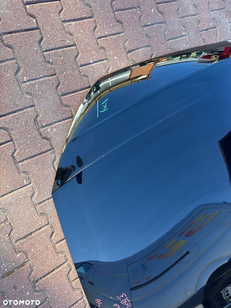 Audi A4 B9 8W0 Maska silnika - 4
