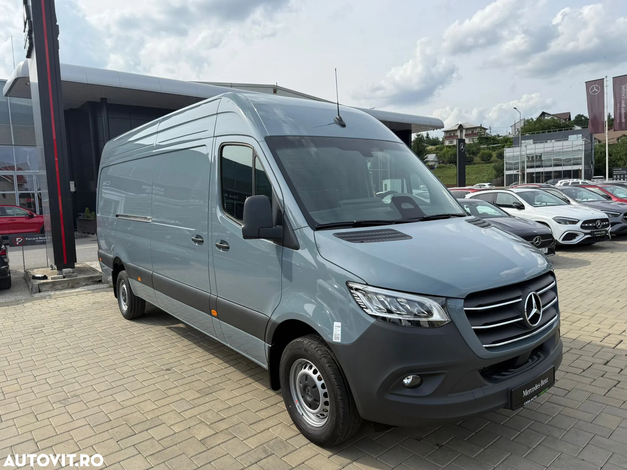 Mercedes-Benz Sprinter - 2