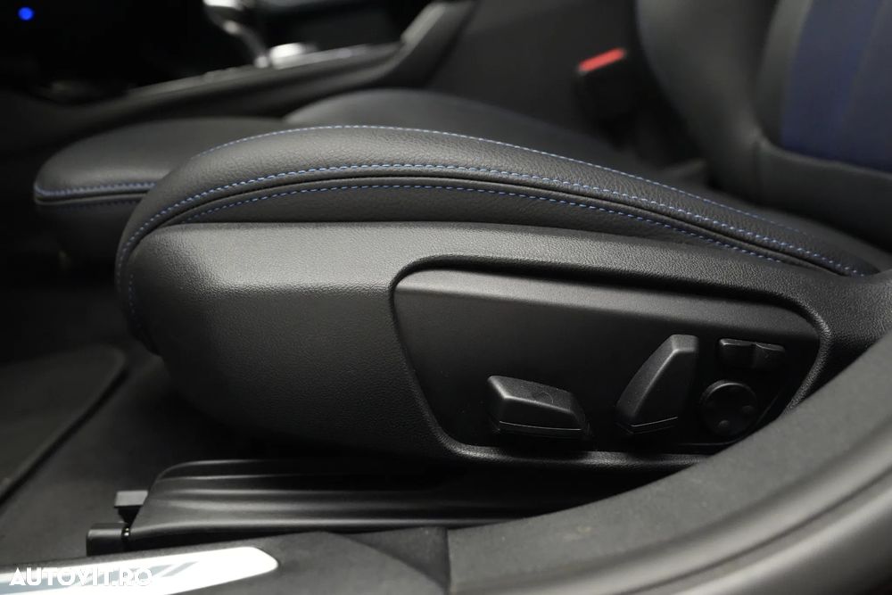 BMW M1 M135i xDrive AT - 13