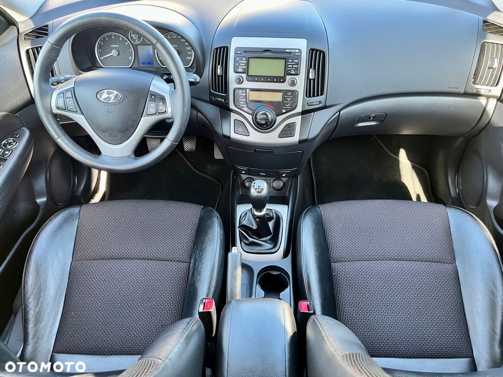 Hyundai i30 1.4 Team 08 - 20