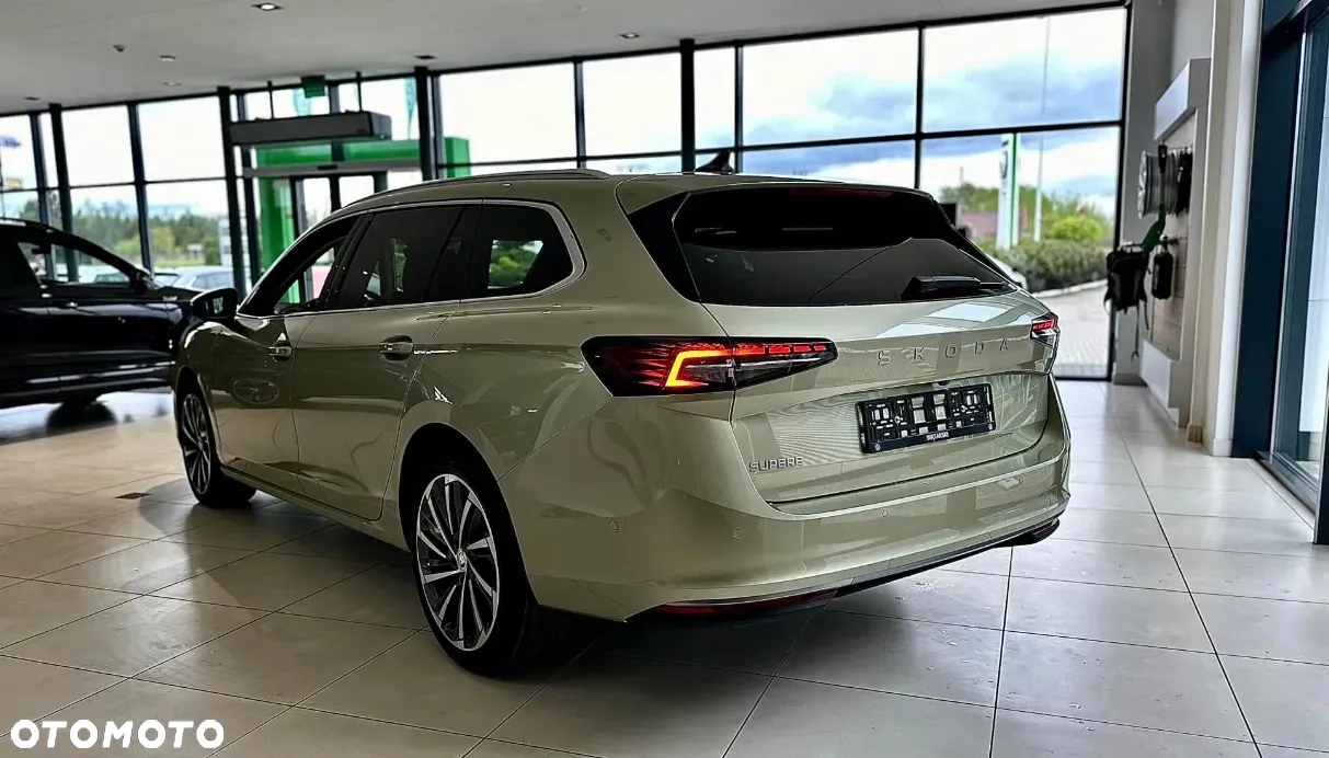Skoda Superb 2.0 TDI SCR Selection DSG - 4