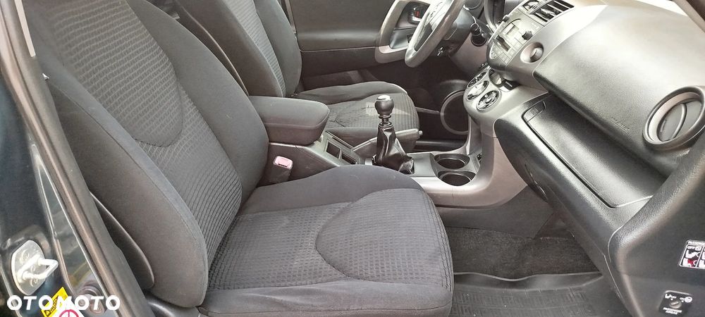 Toyota RAV4 - 13