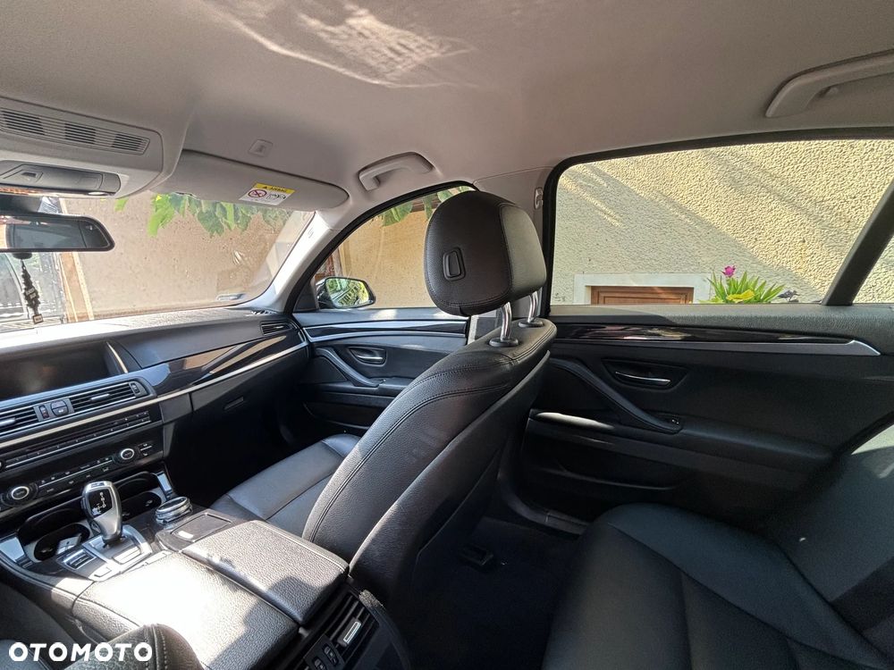 BMW Seria 5 518d - 13