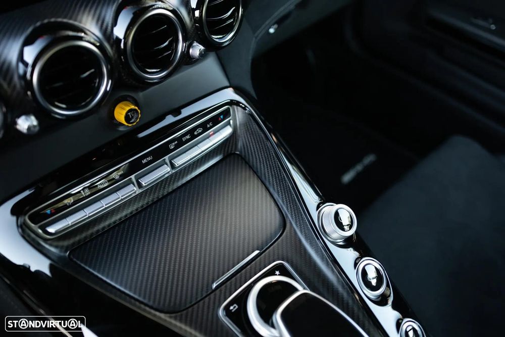 Mercedes-Benz AMG GT R - 39