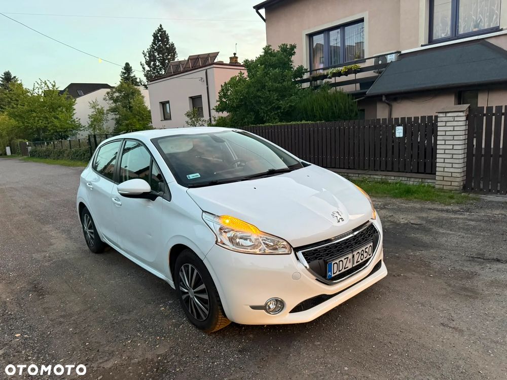 Peugeot 208 - 2