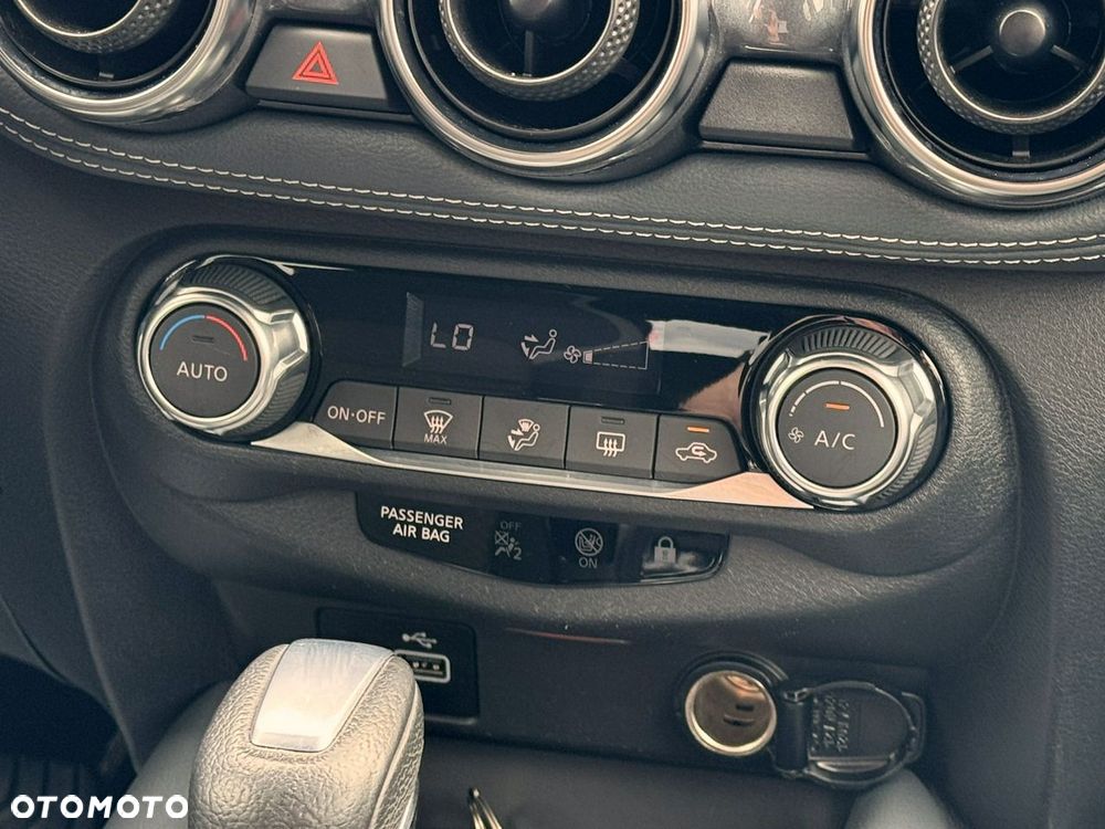 Nissan Juke 1.0 DIG-T N-Connecta DCT - 29