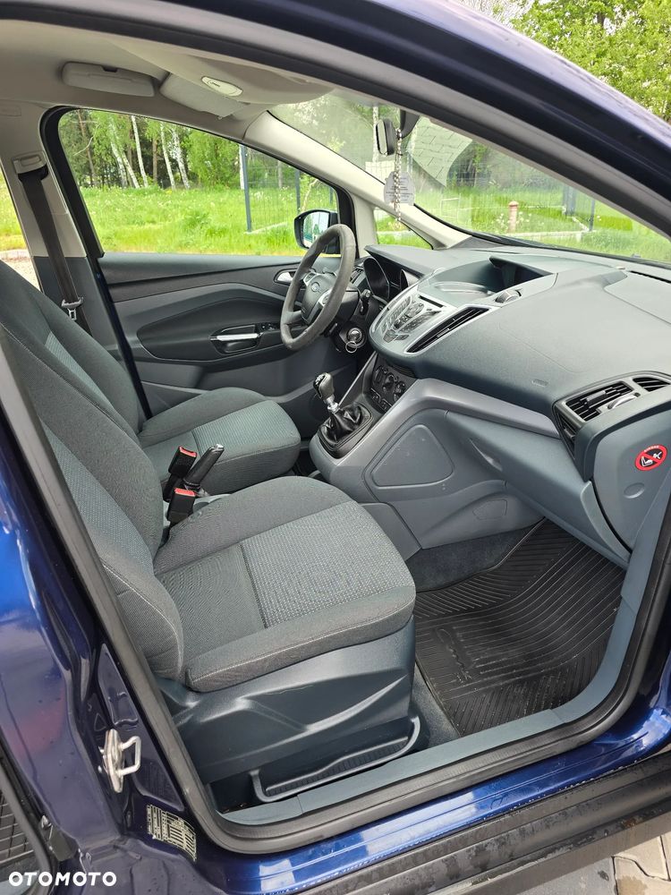 Ford Grand C-MAX - 14