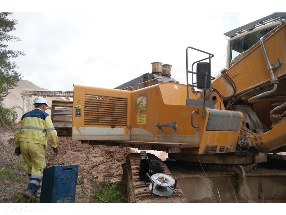 Liebherr R964C - 14