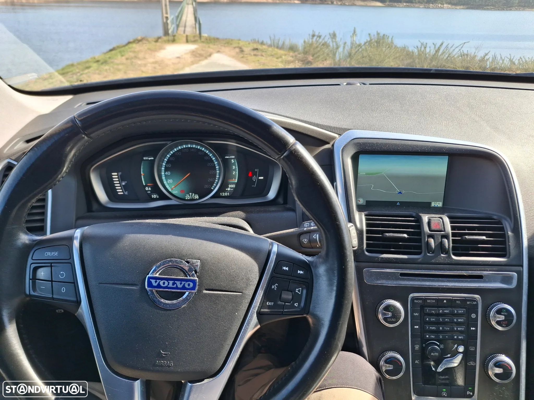 Volvo XC 60 2.0 D4 Momentum - 6