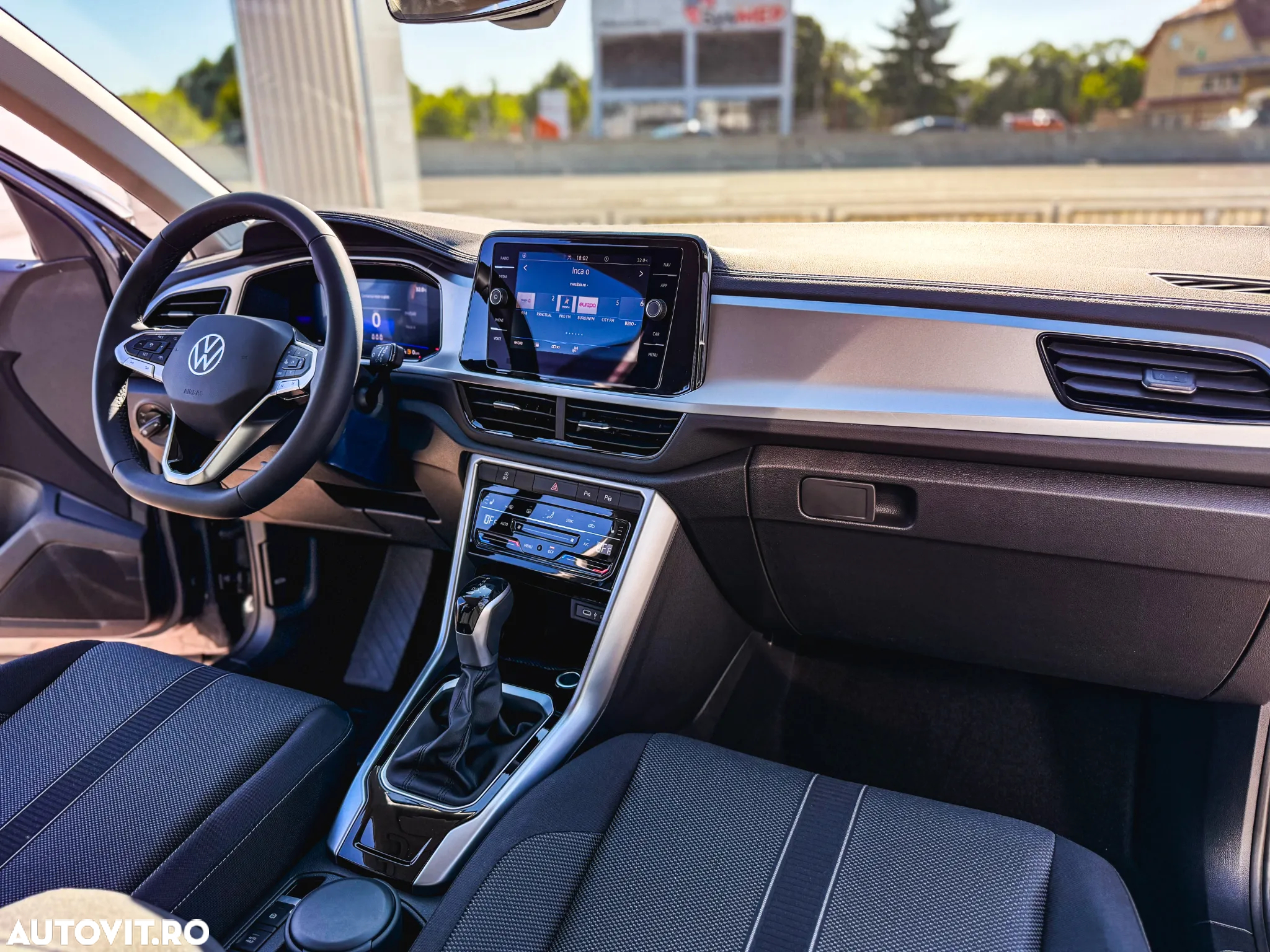 Volkswagen T-ROC 1.5 TSI DSG Life - 7