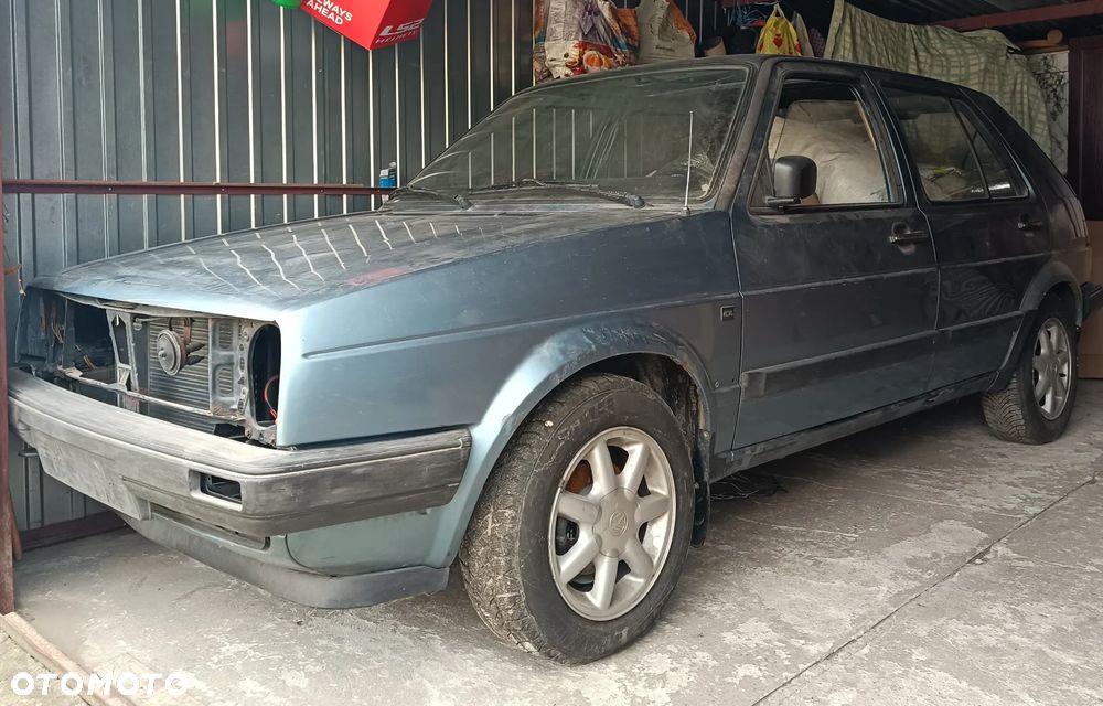 Volkswagen Golf 1.8 GL - 1