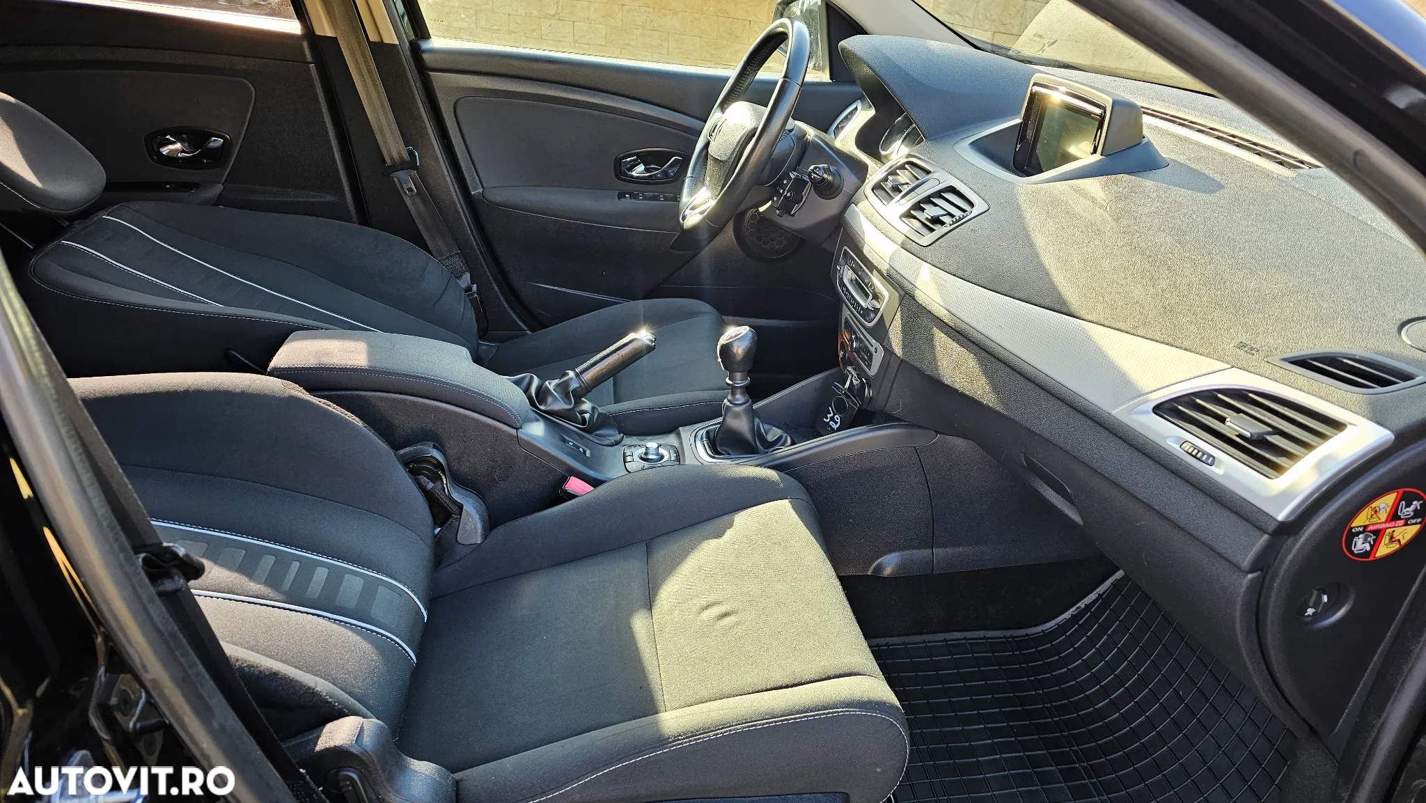 Renault Megane Grandtour ENERGY TCe 130 BOSE EDITION - 14