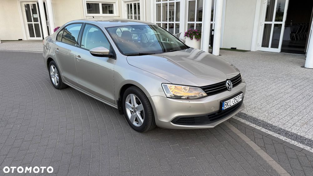 Volkswagen Jetta 1.2 TSI Trendline Optimum - 4