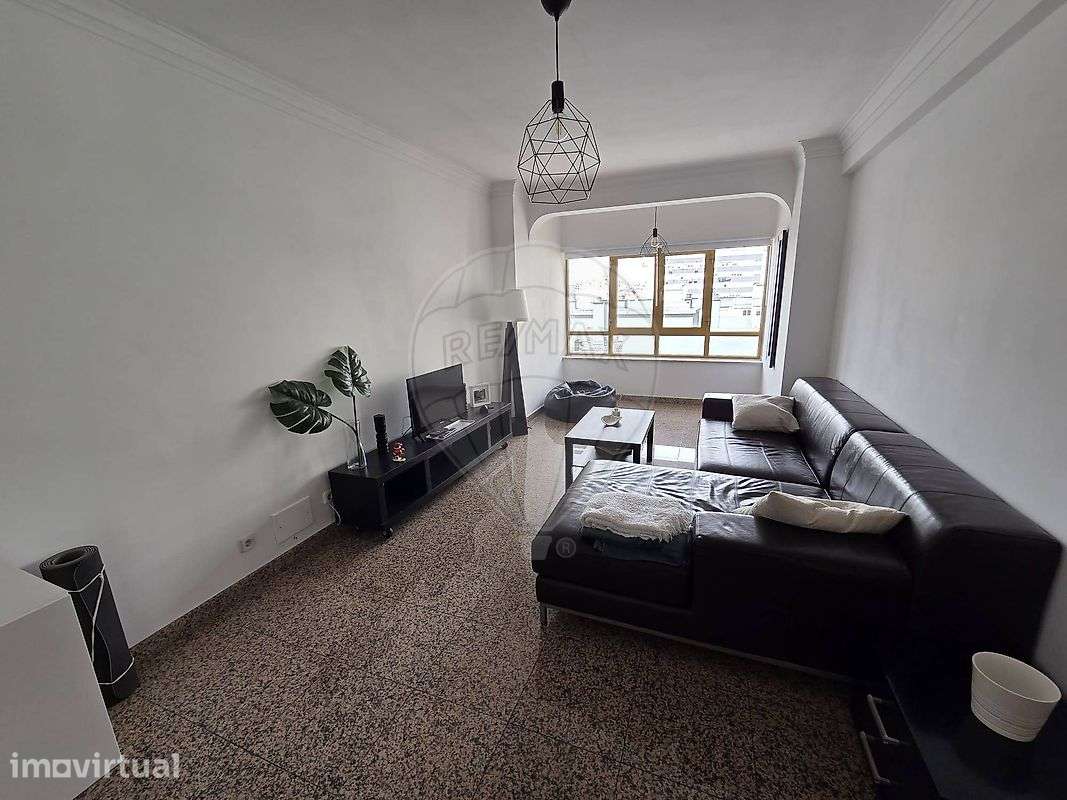 Apartamento T2 para arrendamento - Grande imagem: 2/23