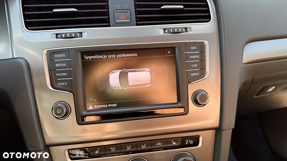 Volkswagen Golf 1.4 TSI BlueMotion Technology Lounge - 24