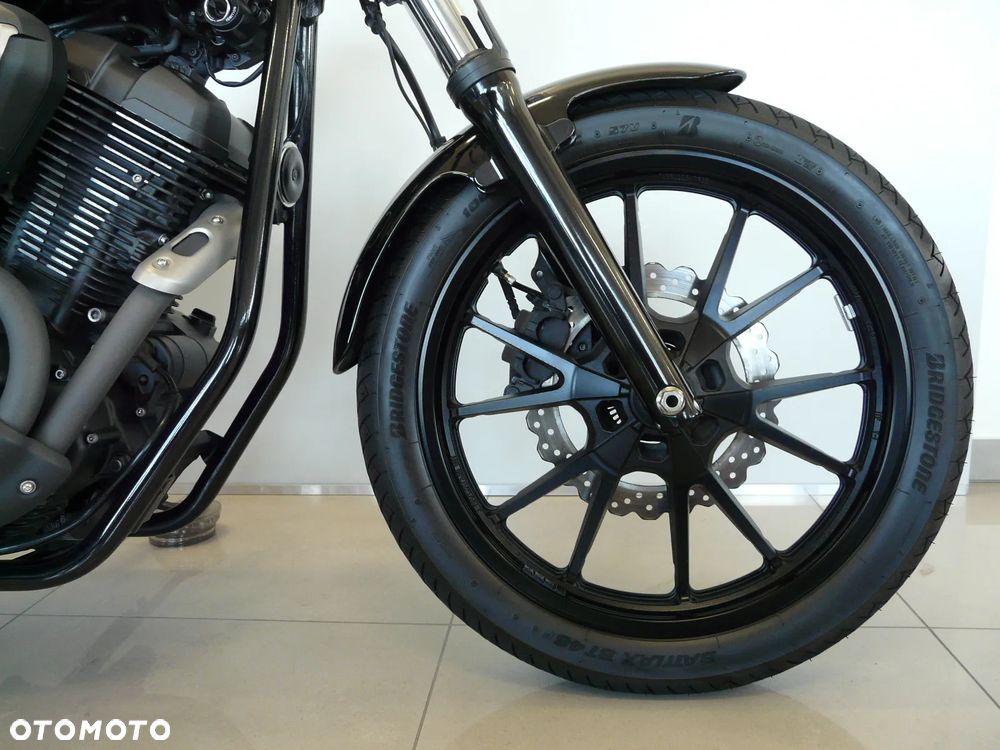 Yamaha XVS - 22