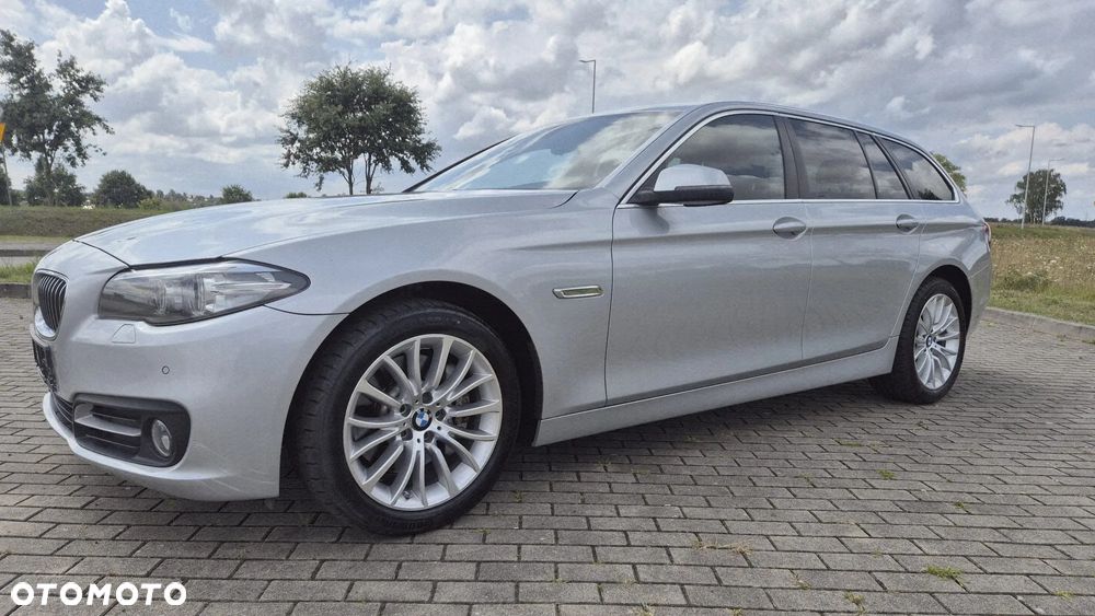 BMW Seria 5 525d xDrive Sport-Aut - 4