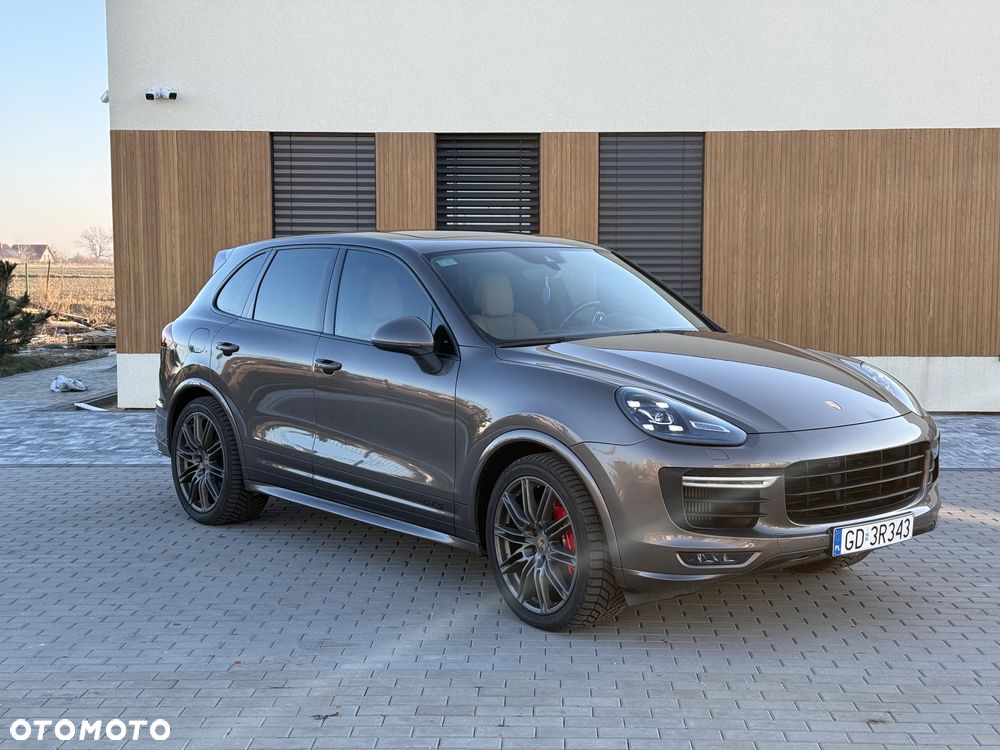 Porsche Cayenne GTS Tiptronic S - 2