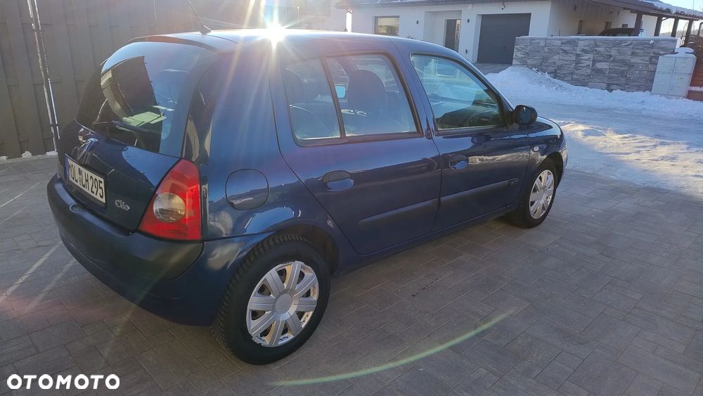 Renault Clio 1.2 16V Confort Authentique - 5