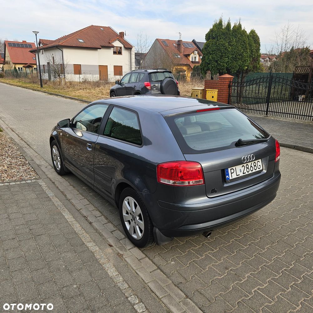 Audi A3 3-drzwiowe 1.6 Ambiente - 7