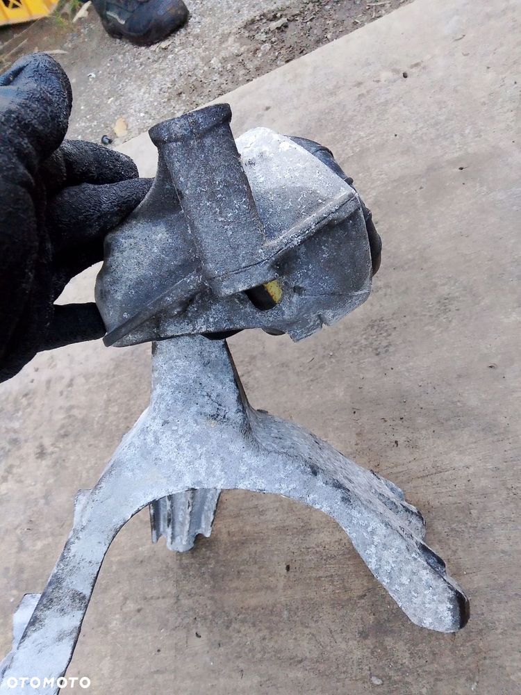 łapa poduszka silnika audi a4 b8 8r0199381 - 7