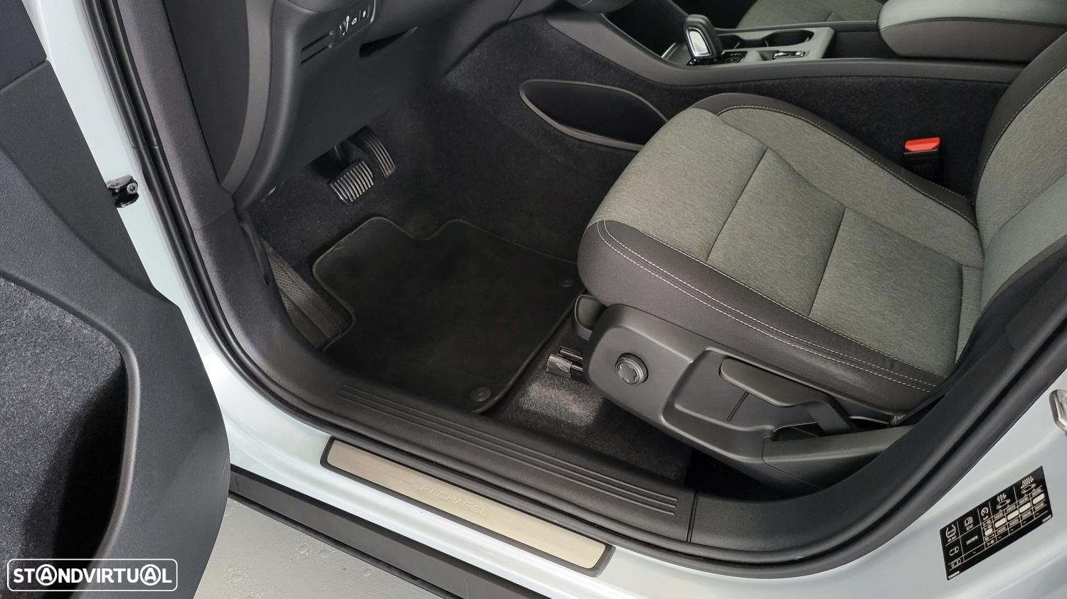Volvo XC 40 1.5 T5 PHEV R-Design Expression - 26