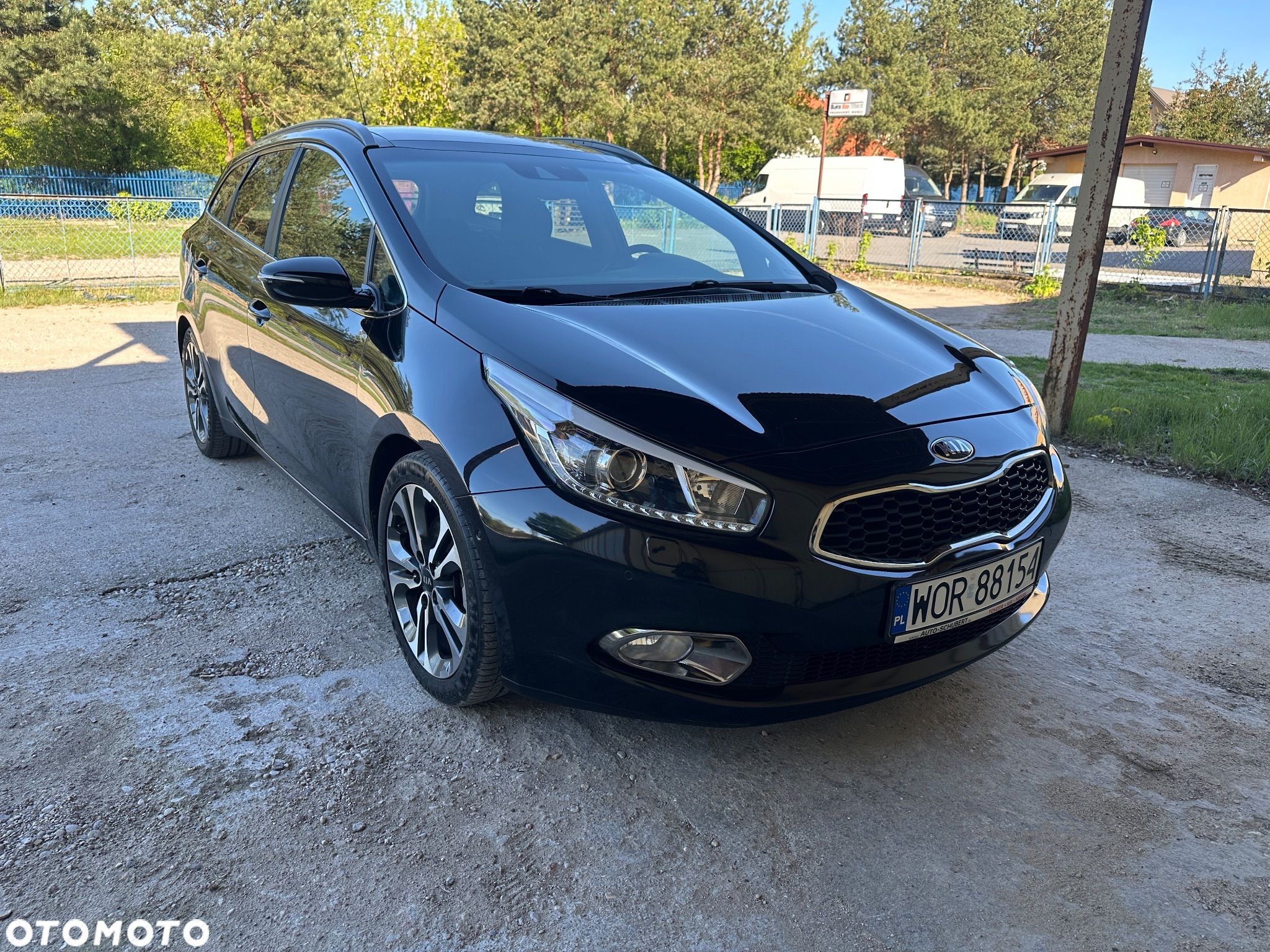 Kia Ceed 1.6 CRDi 128 ISG SW Platinum Edition - 1