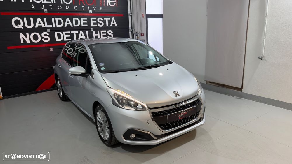 Peugeot 208 1.2 PureTech Allure - 5