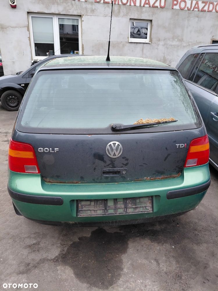 Części-Volkswagen Golf 1,4 Rok 2002  Pojemność 1390 Moc 55 kW Benzyna - 5