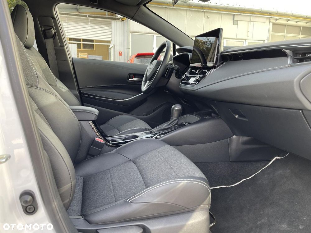 Toyota Corolla - 8