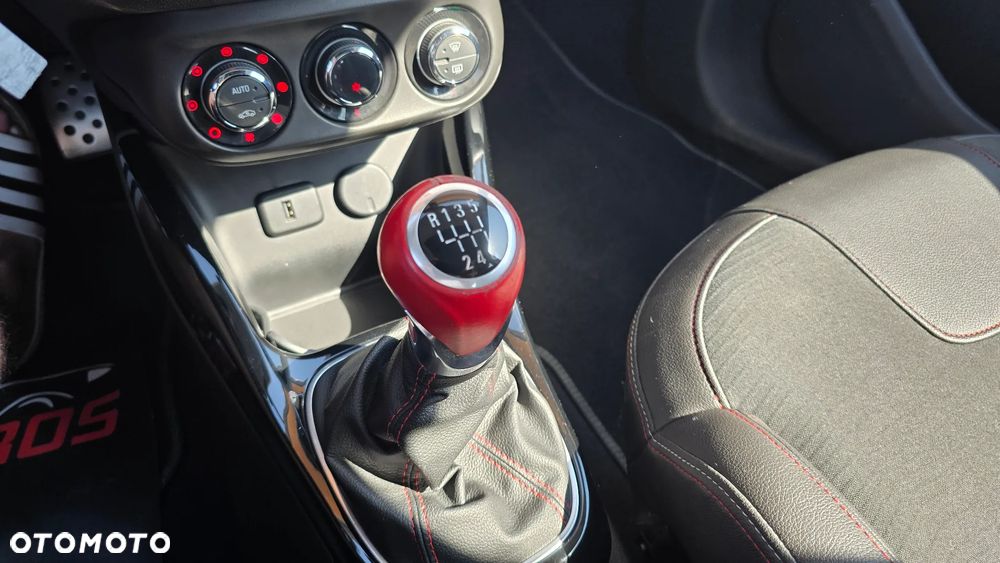 Opel Adam 1.4 Turbo Rocks S - 16
