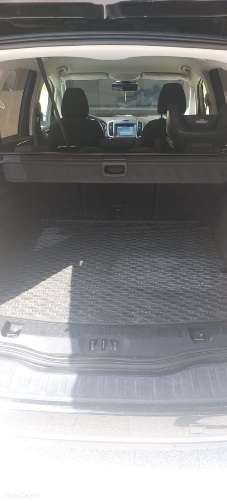 Ford Galaxy - 10