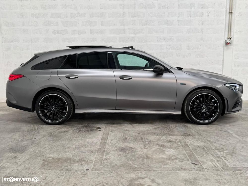 Mercedes-Benz CLA 250 e Shooting Brake AMG Line - 3