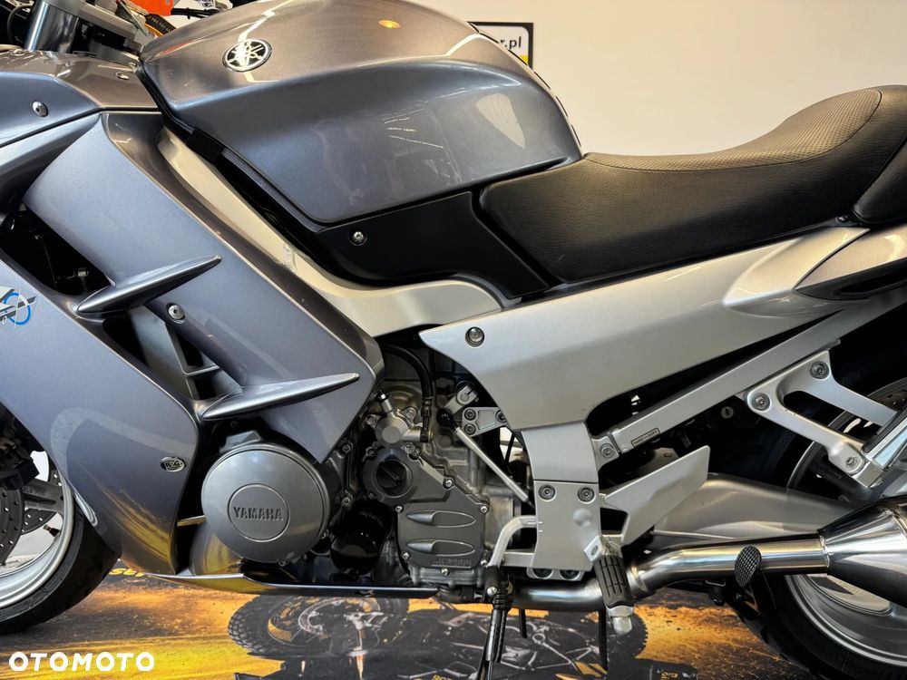 Yamaha FJR - 23