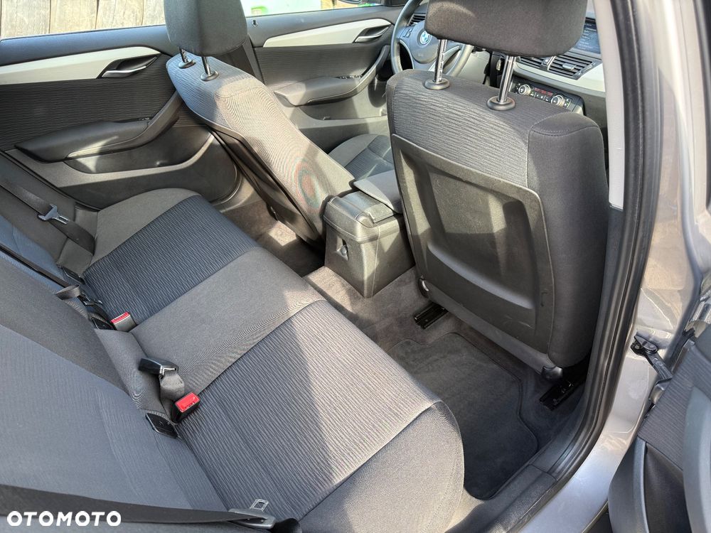 BMW X1 sDrive18i - 14