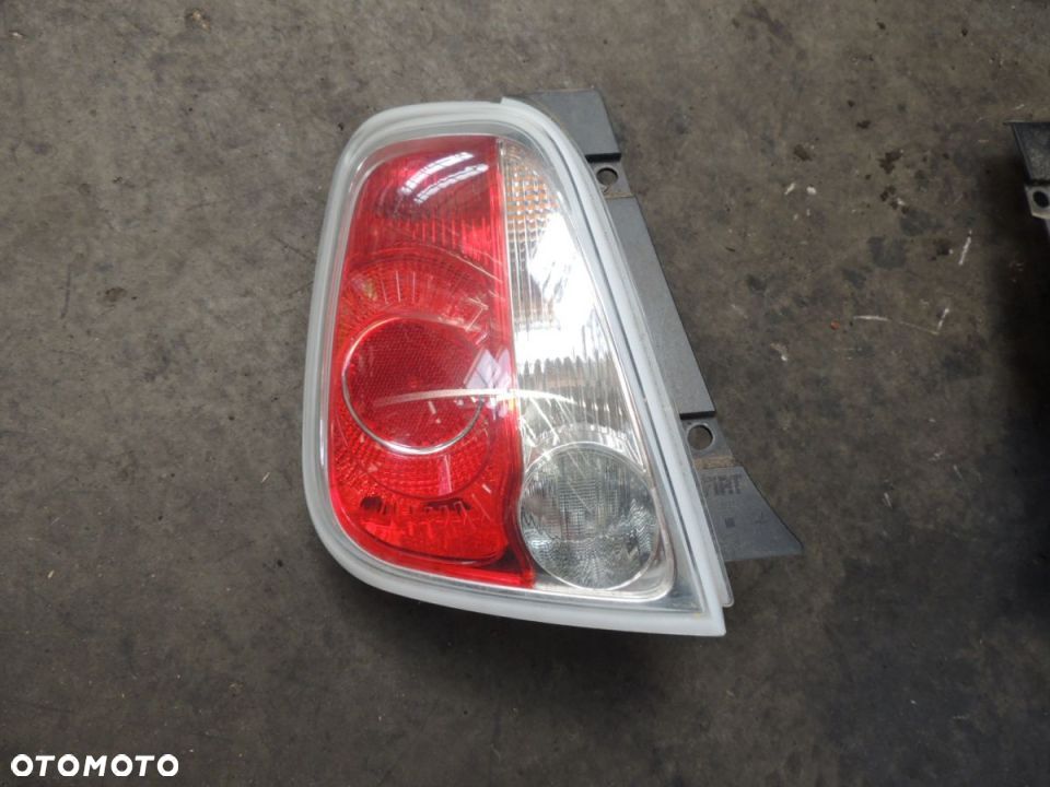 Lampa tył lewa FIAT 500 Abarth '10 1.4T - 1