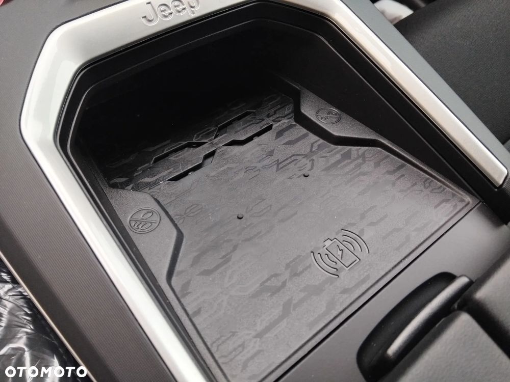 Jeep Compass 1.2 T3 mHEV Altitude FWD DCT - 21