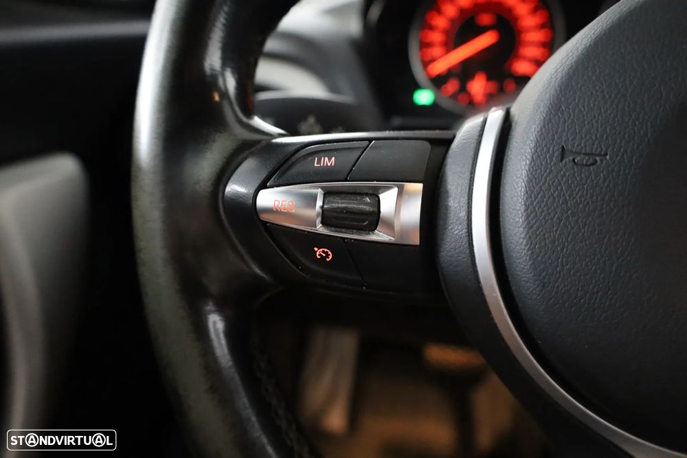 BMW 118 d Aut. M Sport - 7