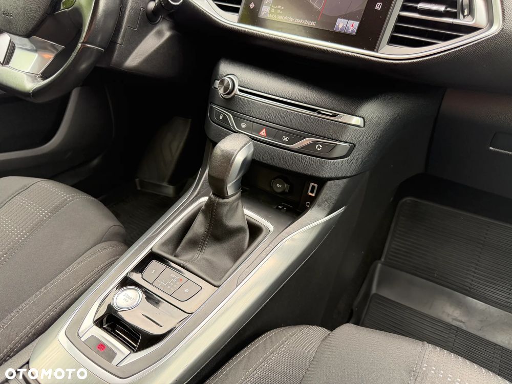 Peugeot 308 - 30