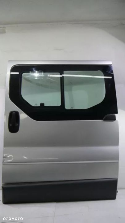 TRAFIC VIVARO KLAMKA DRZWI LEWA 06-14r