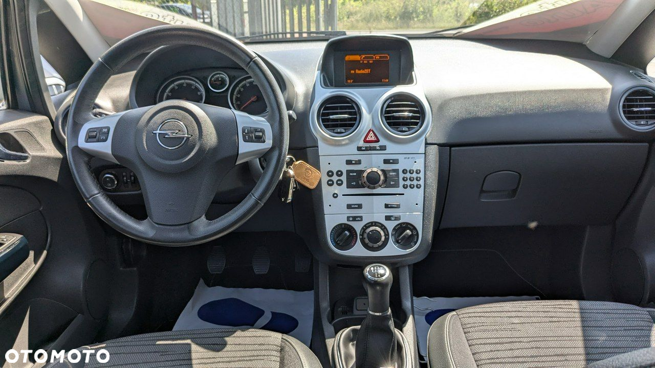 Opel Corsa - 25