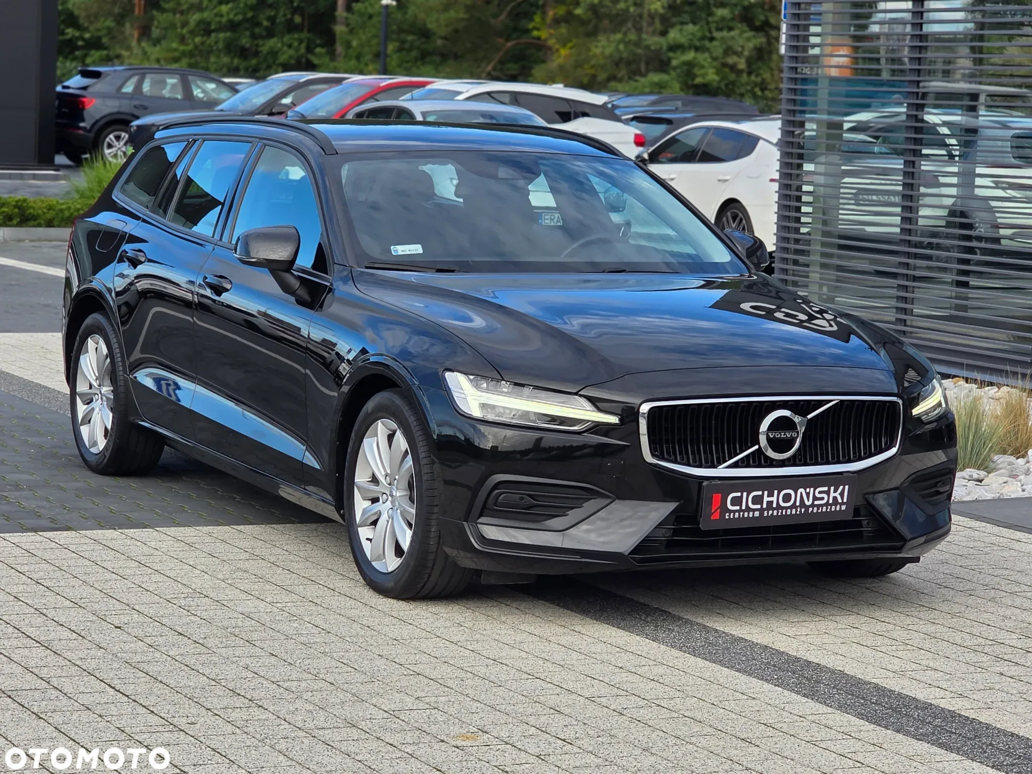 Volvo V60 B3 B Momentum Core - 36