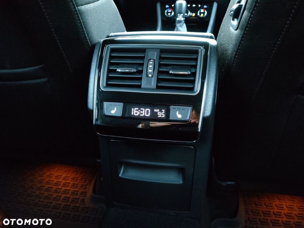 Skoda Superb 1.5 TSI Style DSG - 24