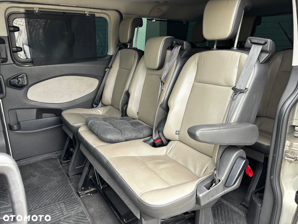 Ford Tourneo Custom 300 L2H1 VA Titanium - 35