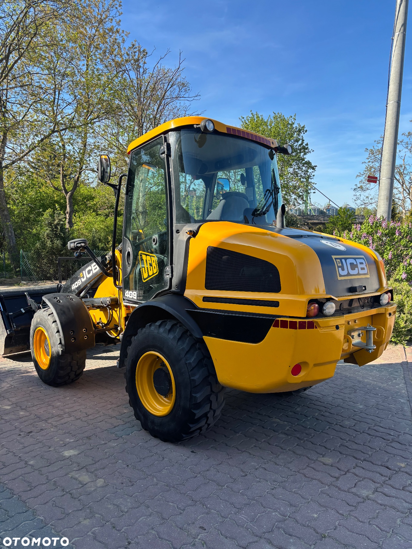 JCB 409 - 4